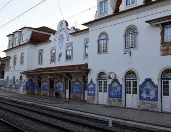 rail-station-vila-franca-lisbon-bike-tours-avieiros-tejo