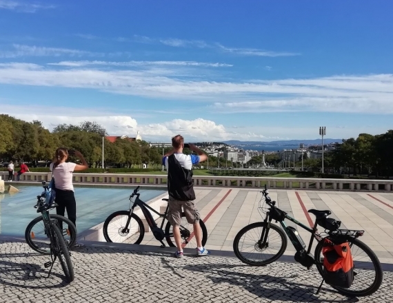lisbon_viewpoints_by_bike_tour_1